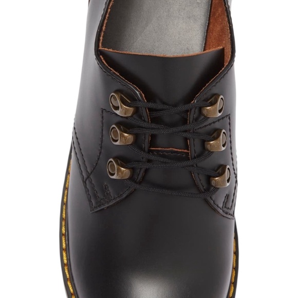 Dr. Martens Leona Lug Sole Platform Derby Black New in Box - Picture 4 of 9